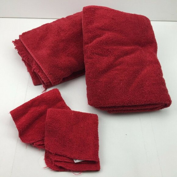 Tommy Hilfiger Jubilee Bathroom Towels Washcloths Sets of 2 Mickey Mouse Red - Picture 1 of 9